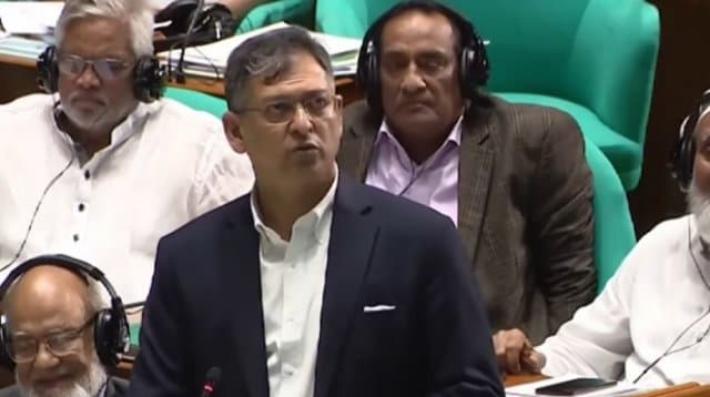 ভারত-মিয়ানমার সীমান্তে কাঁটাতারের বেড়া নির্মাণের উদ্যোগ নেওয়া হয়েছে : স্বরাষ্ট্রমন্ত্রী
