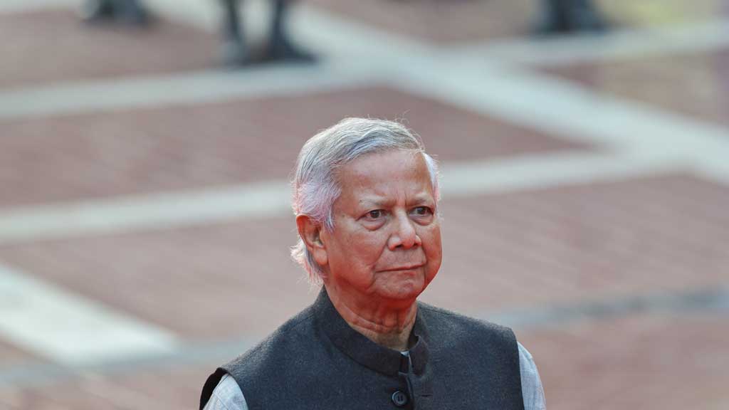 ভোটের দুদিন আগে গেজেট: নিজেকে এক বছরের জন্য ‘ভিভিআইপি’ ঘোষণা করে গেছেন ড: ইউনূস