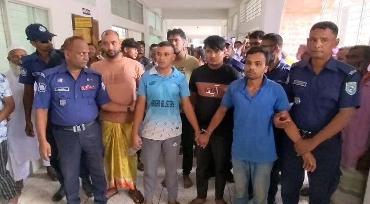 রংপুরে হিন্দুপল্লীতে হামলায় ১২শ’ জনের নামে মামলা, গ্রেপ্তার ৫