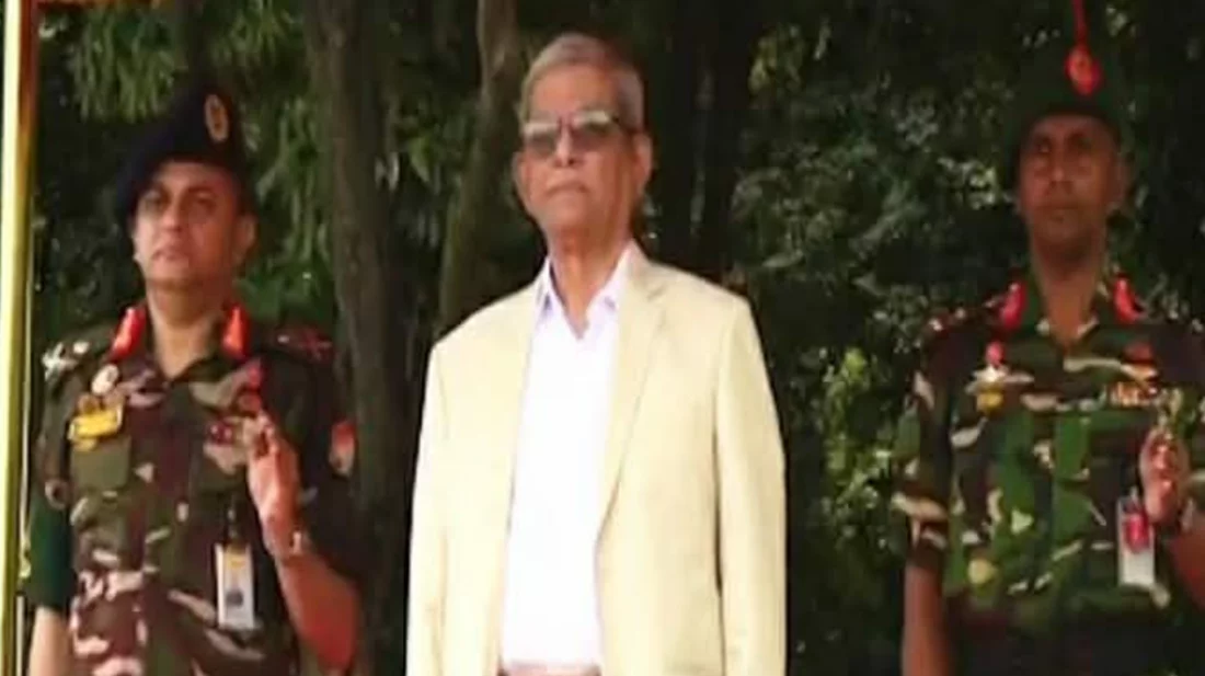 বঙ্গভবনে রাষ্ট্রপতি মির্জা ফখরুল ইসলাম আলমগীর, গার্ড অব অনারে বরণ