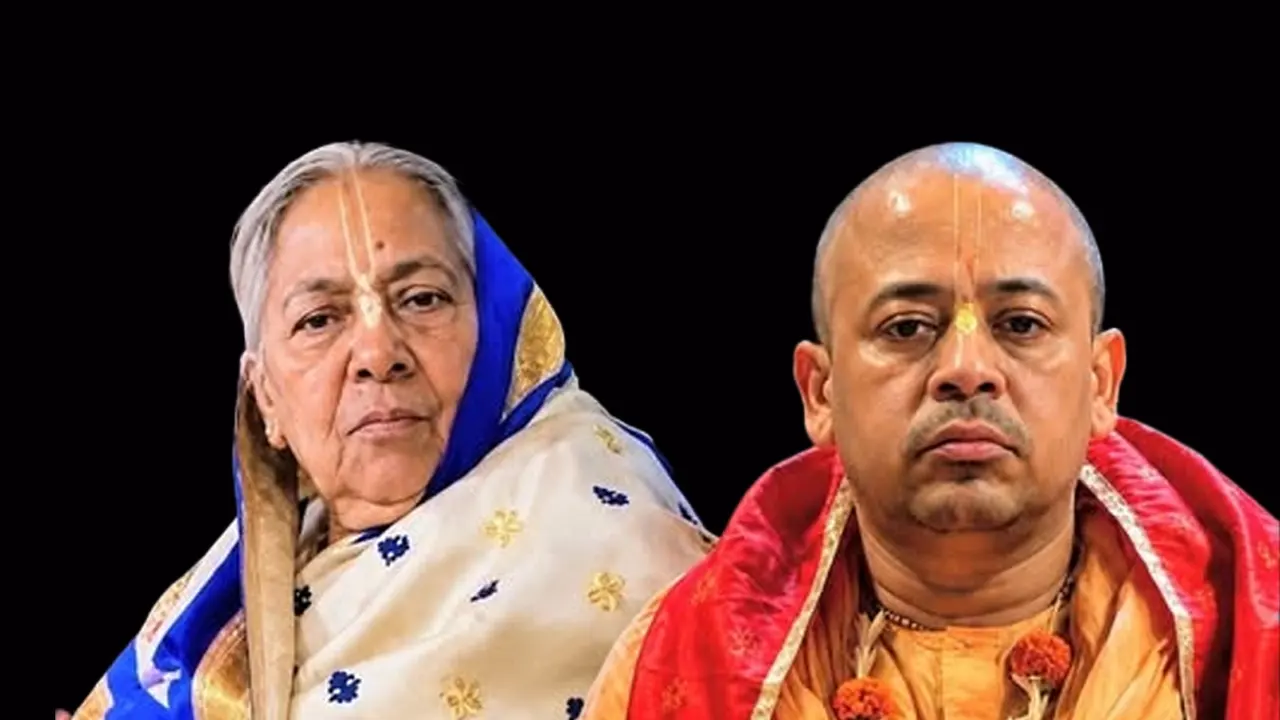 ছেলেকে একনজর দেখার তৃষ্ণা নিয়েই মারা গেলেন চিন্ময় কৃষ্ণ দাসের মা