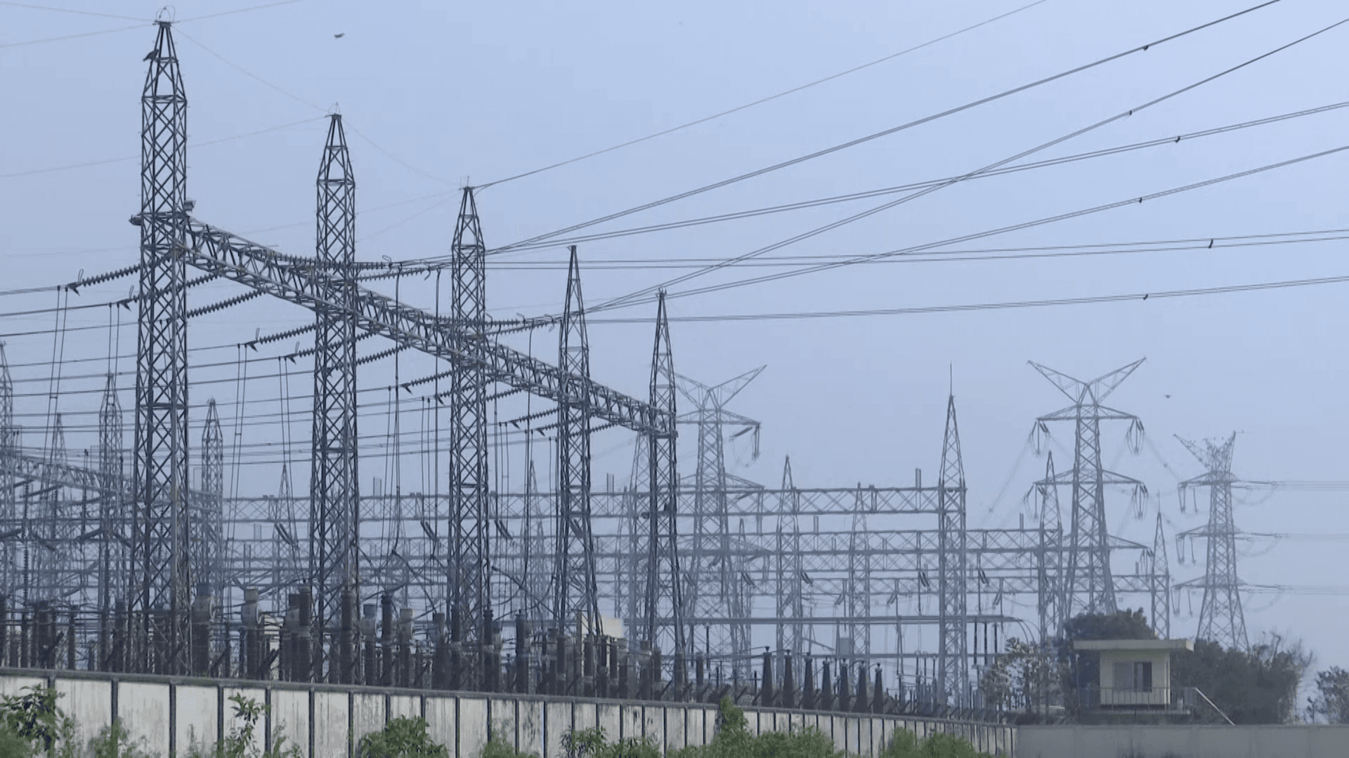 জাতীয় গ্রিডে যুক্ত হলো আদানির ৯২৫ মেগাওয়াট বিদ্যুৎ, কমবে লোডশেডিং