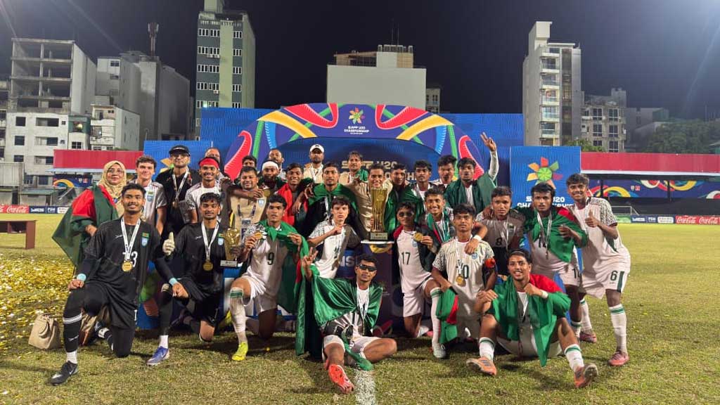 সাফ অনূর্ধ্ব-২০ চ্যাম্পিয়নশিপে ইসমাইল-রোনানের বীরত্বে ভারতকে হারিয়ে চ্যাম্পিয়ন বাংলাদেশ