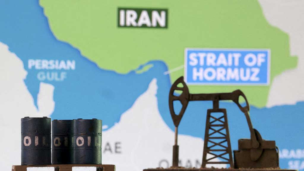 ইরান যুদ্ধ দীর্ঘ হলে তেলের দাম কোথায় গিয়ে ঠেকবে?