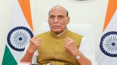 প্রধান উপদেষ্টাকে কথা বলার ক্ষেত্রে সংযত থাকার আহ্বান ভারতের প্রতিরক্ষামন্ত্রীর