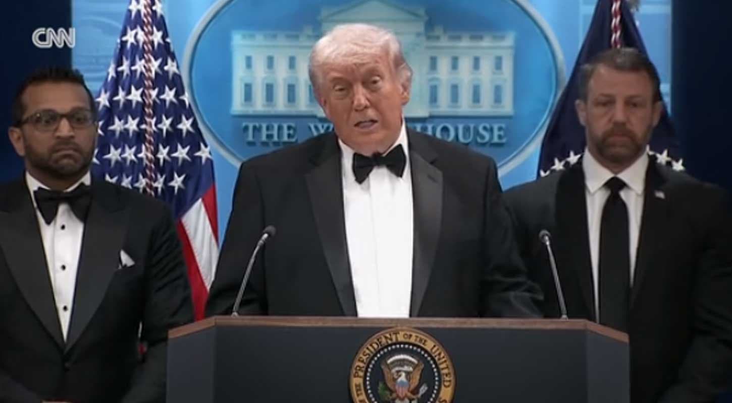 হামলা চালিয়ে ইরান যুদ্ধ থেকে সরানো যাবে না: ট্রাম্প