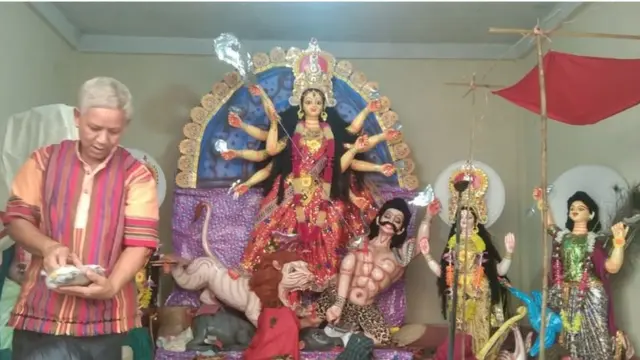 দুর্গাপূজা: বাঙালি হিন্দু ছাড়াও বাংলাদেশে আরও যেসব জনগোষ্ঠীর মানুষ এই ধর্মীয় উৎসব পালন করেন