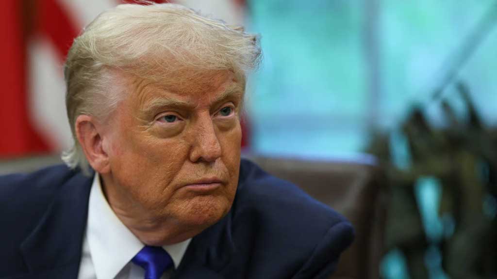 চুক্তি না হলে গোটা দেশ উড়িয়ে দেওয়া হবে: ইরানকে ট্রাম্পের হুমকি