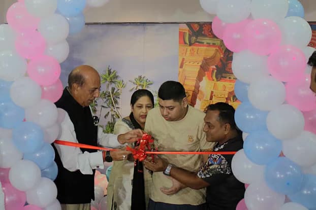 দুই প্রধানমন্ত্রী আলোচনায় বসলে অনেক সমস্যার সমাধান হয়ে যায়: দীনেশ ত্রিবেদী