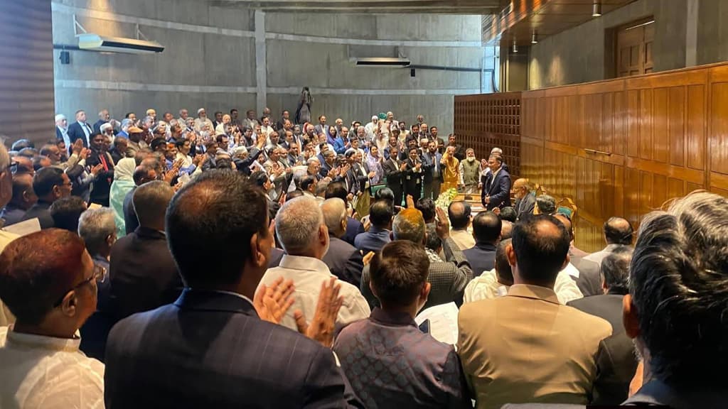 বিনাশুল্কের গাড়ি ও সরকারি প্লট ‘নেবেন না’ বিএনপির এমপিরা