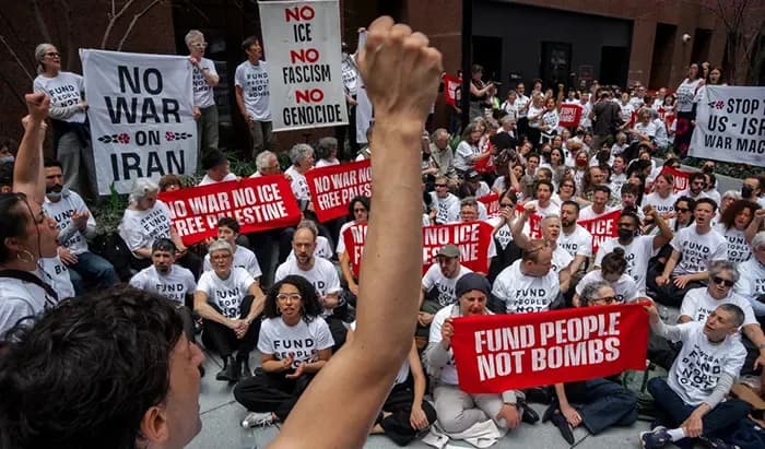 ইসরাইল-যুক্তরাষ্ট্রের আগ্রাসনের বিরুদ্ধে বিশ্বজুড়ে প্রতিবাদ