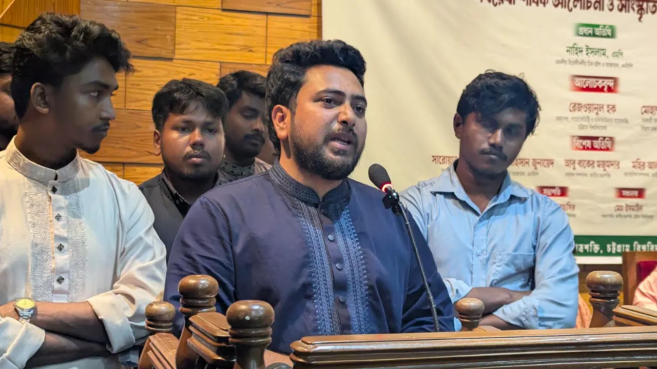 শেখ হাসিনা দেশ ছেড়ে চলে যান, এটা অনেকে চাননি: নাহিদ ইসলাম