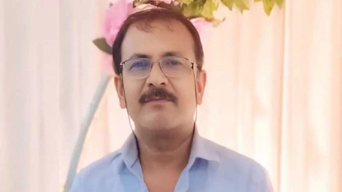 মবের হাতে চাকরিচ্যুতি ও হেনস্থা, চাকরি ফিরে পেতে দুই বছর ধরে দপ্তরে দপ্তরে ধর্ণা দিচ্ছেন অধ্যক্ষ আদিত্য মন্ডল