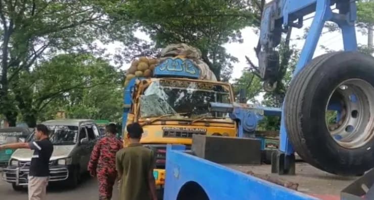 সিলেটে ট্রাক-পিকআপ সংঘর্ষে নিহত ৮
