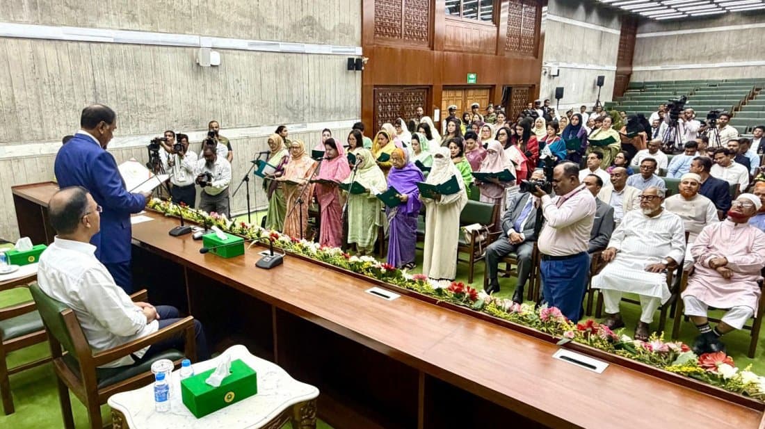 শপথ নিলেন সংরক্ষিত নারী আসনের ৪৯ এমপি