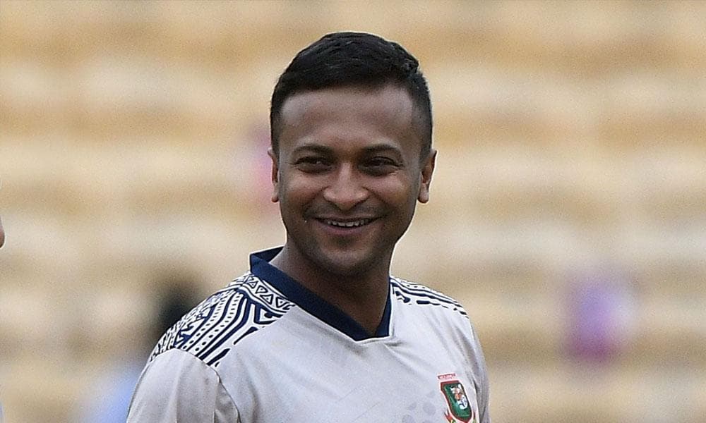 মামলা থেকে নাম কাটতে কোটি টাকা চাওয়া হয় সাকিব আল হাসানের কাছে