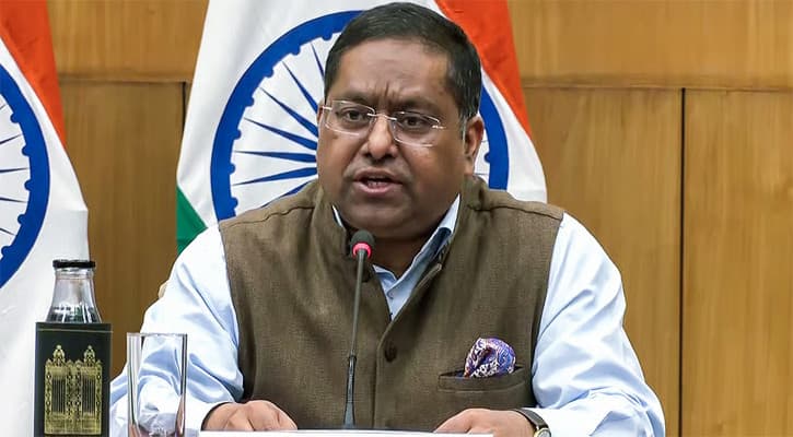 হাসিনা কোনো বক্তব্য দিলে দায় নেবে না ভারত: জয়সওয়াল