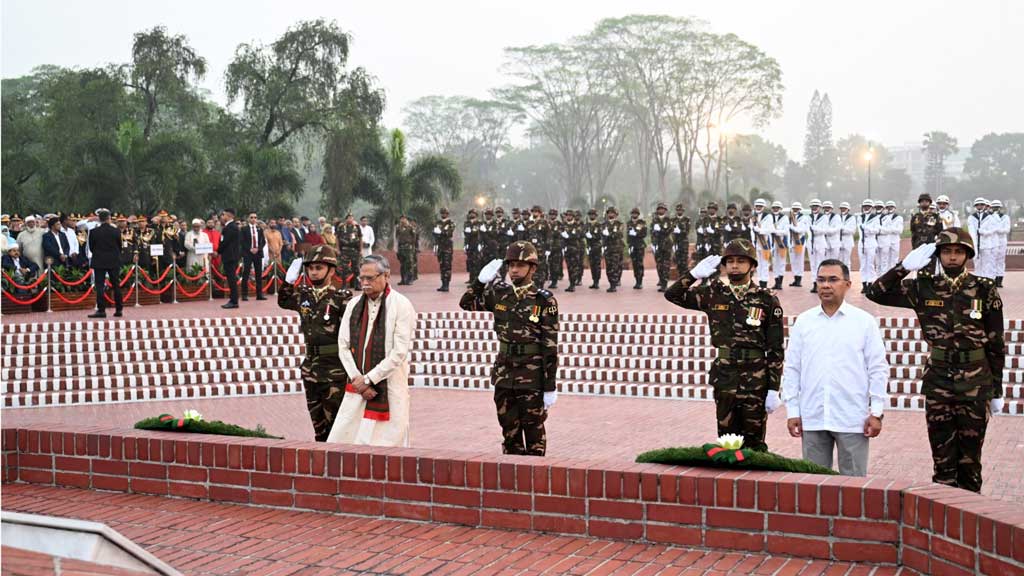 স্বাধীনতা দিবসে স্মৃতিসৌধে রাষ্ট্রপতি-প্রধানমন্ত্রীর শ্রদ্ধা