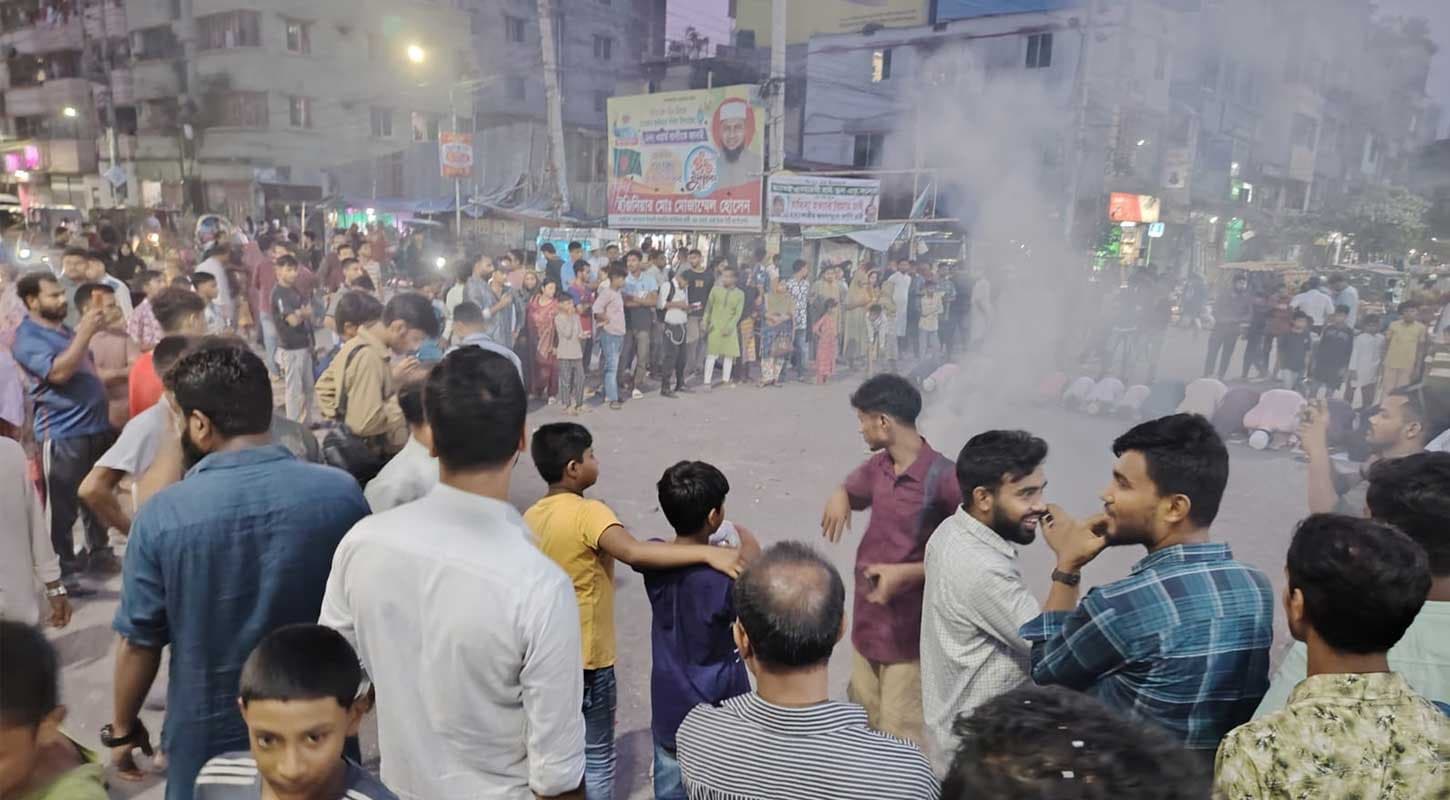 রামিসা হত্যা: বিচার দাবিতে কালশীতে সড়ক অবরোধ বিক্ষুব্ধ জনতার
