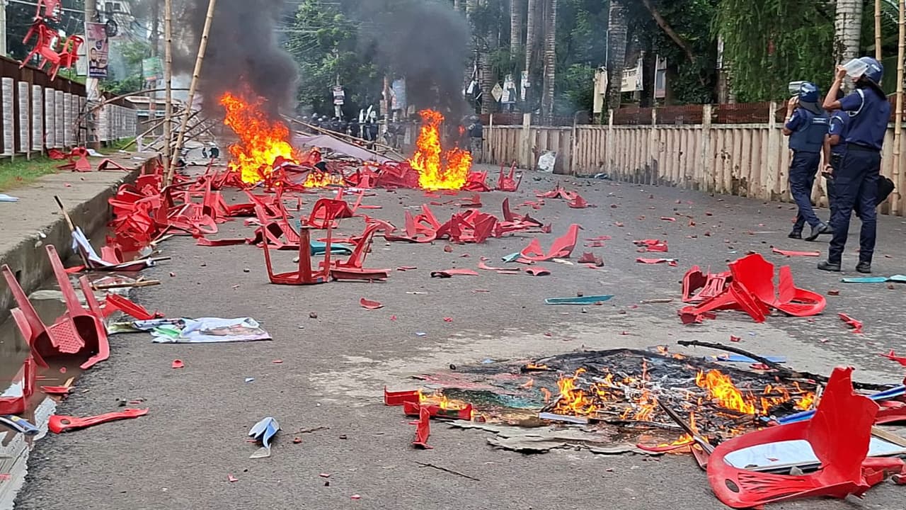 গোপালগঞ্জে এনসিপির সমাবেশ ঘিরে দিনভর সংঘর্ষে ৪ জন নিহত